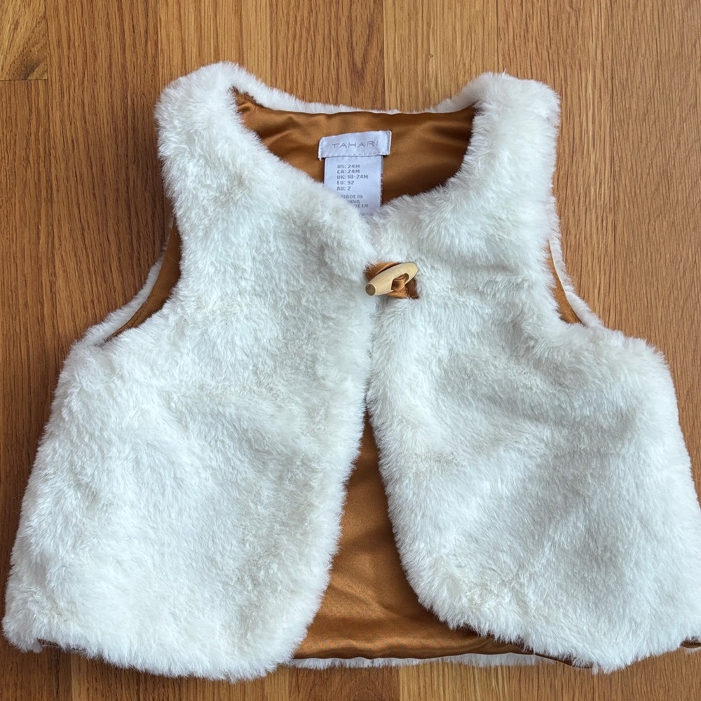 24M Tahari Soft Furry Vest